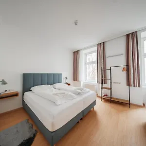74 Living , Вена Австрия
